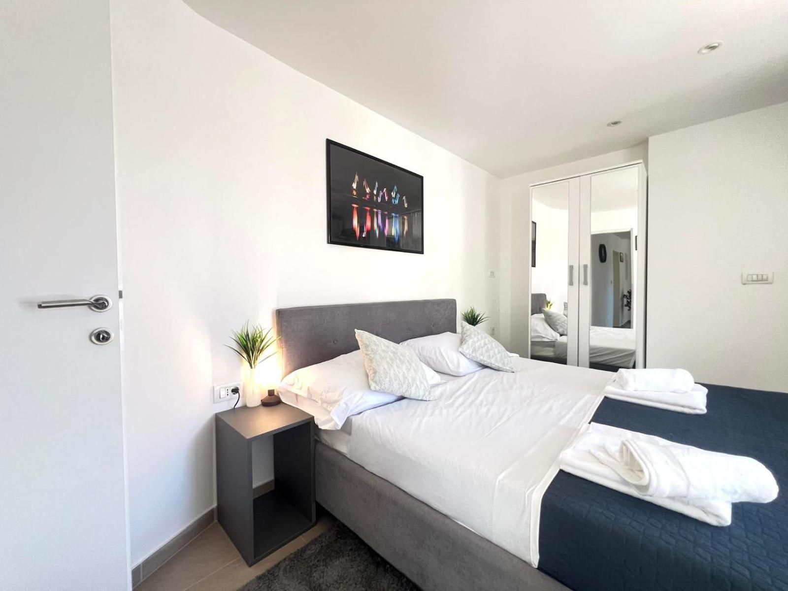 Apartment Azzurro Mare Pula