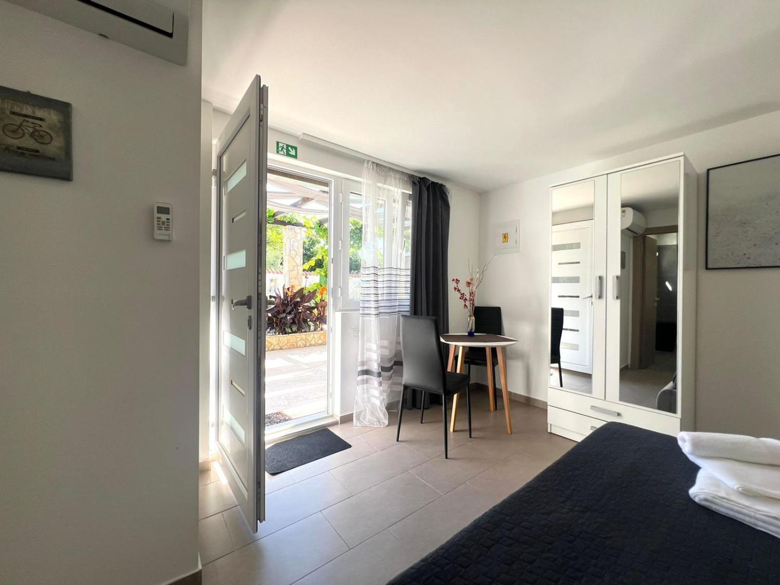 Azzurro Mare Apartment *