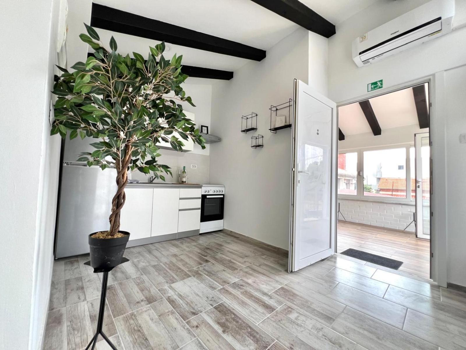Azzurro Mare Apartment Pula